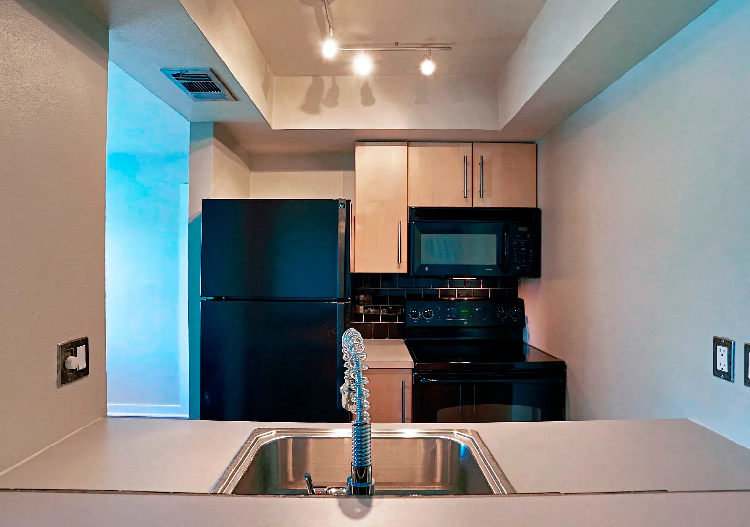 Tambaleo Apartments — Photo 2