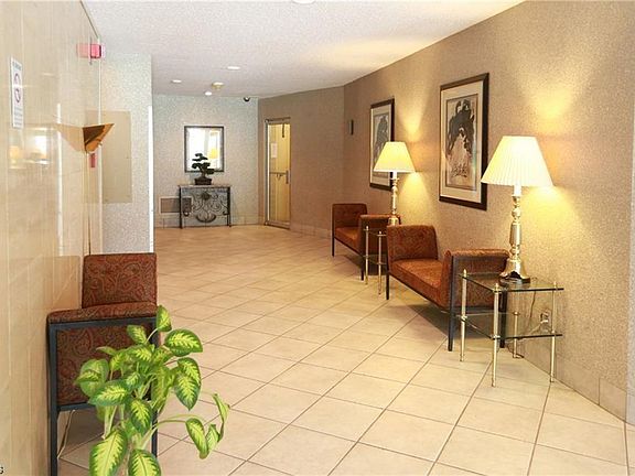 2nd image of 12520 Edgewater Dr 1009 #1009