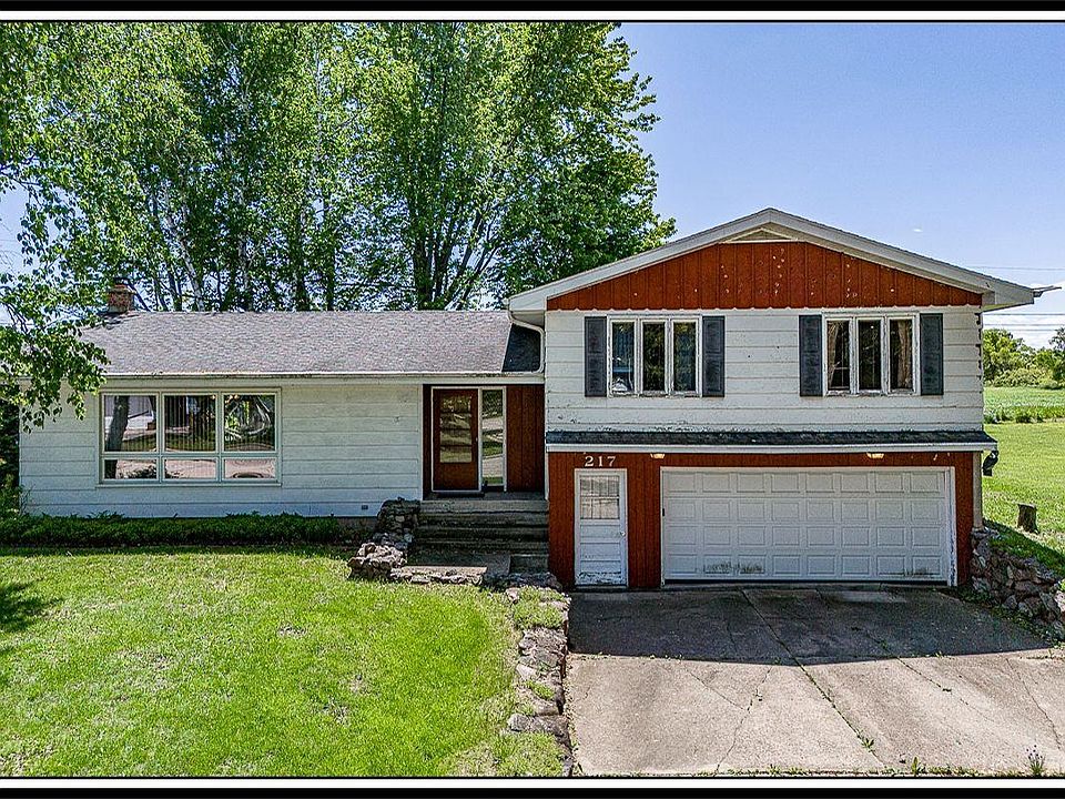1st image of 217 Pinecrest Ct