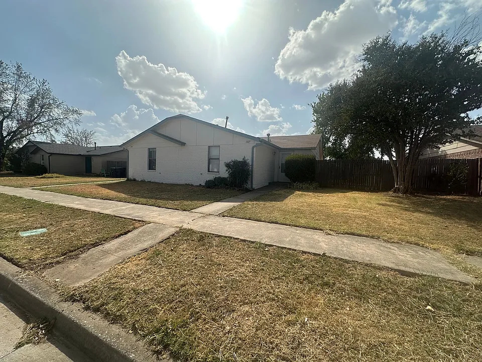 2109 Meench Dr