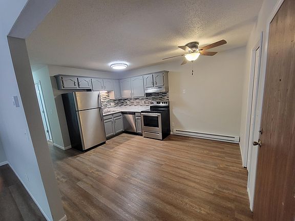 4th image of 832 Wentworth Ave APT 8