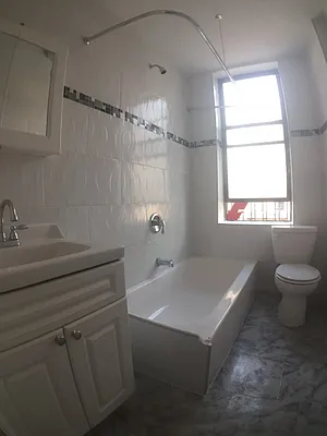 Rented by Bohemia Realty Group | media 25