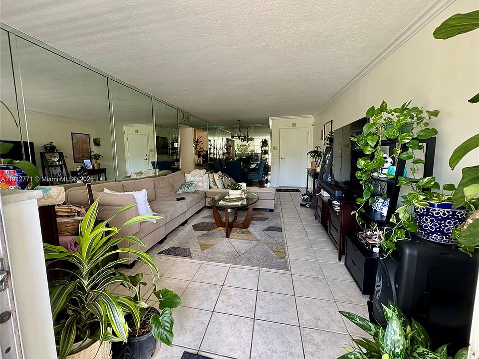 1st image of 16518 NE 26th Ave APT 304