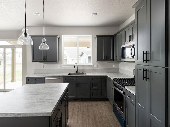 5th image of 8218 Coldwater Dr