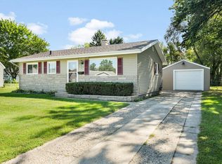 4610 Ridgeway St, South Bend, IN 46619