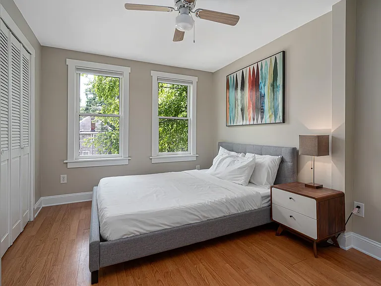 131 E Oakland Ave — Photo 5