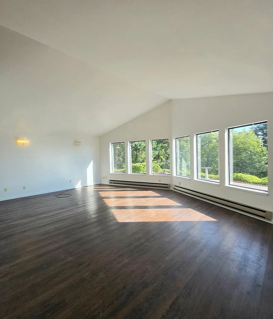 3 Bed, 2.5 Bath Water View Home For Rent Near Port Ludlow! — Photo 4