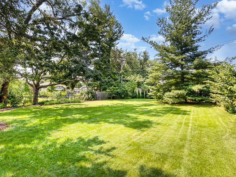 29 Robin Hill Dr — Photo 15