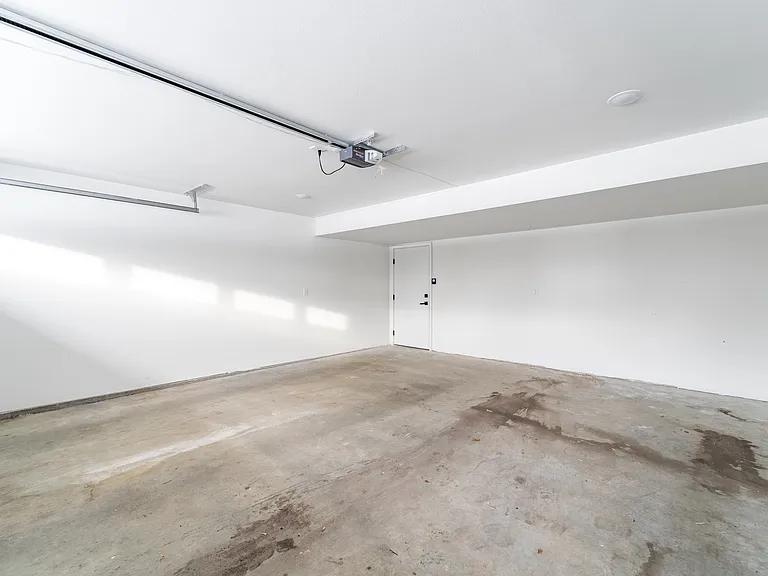 109-115 Radtke St #105 — Photo 36