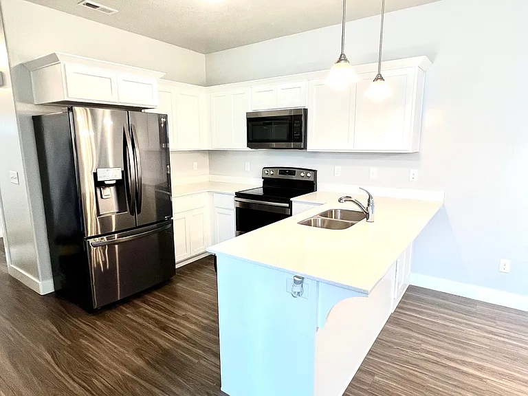 14659 S Bloom Dr #101 — Photo 4