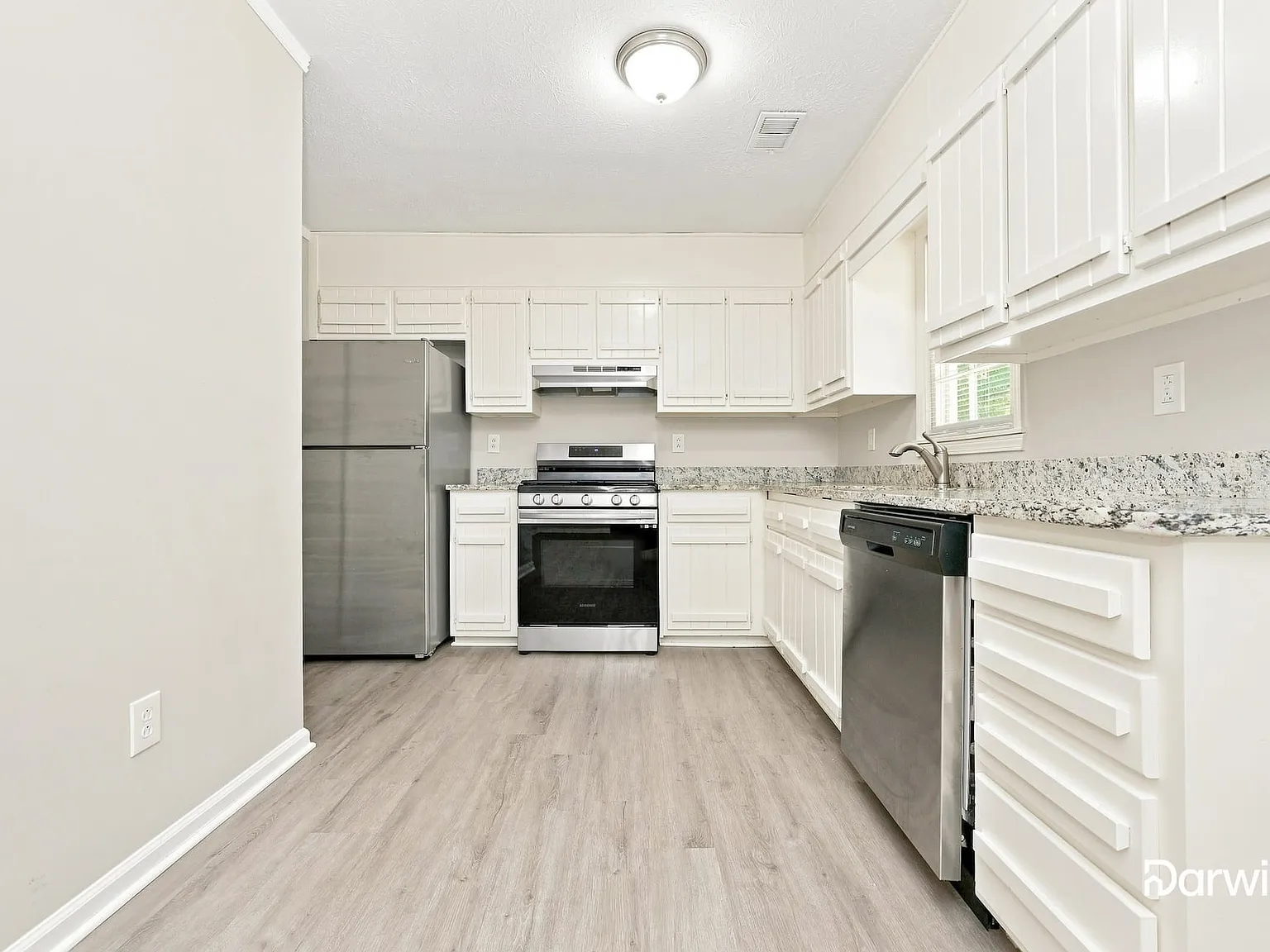 3 bed, 2.0 bath, 1663 sqft, $1,895 — Photo 3