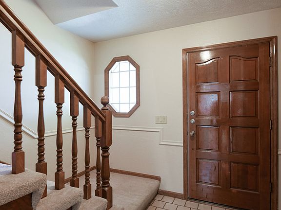 Front Entry Hallway