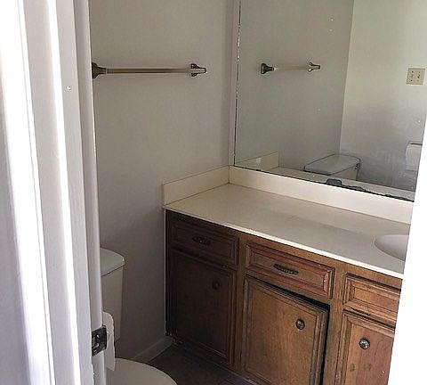 4th image of 3118 Dickinson Ave APT 6