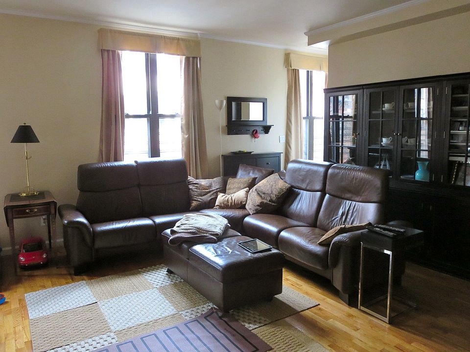 1st image of 54 Willow St #8
