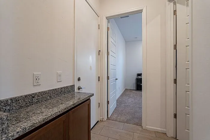 12442 N Appling Ave — Photo 28