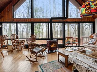 162 Hattertown Rd, Newtown, CT 06470