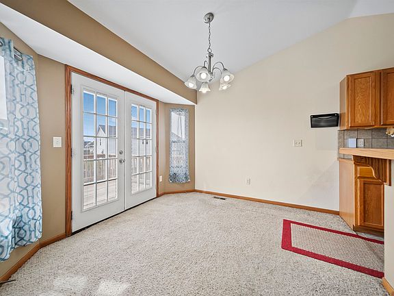 4th image of 1035 Bedell Ct
