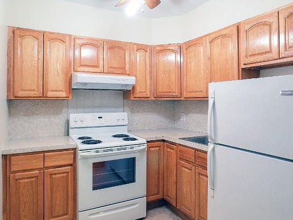 4th image of 30 W 76th St APT 1