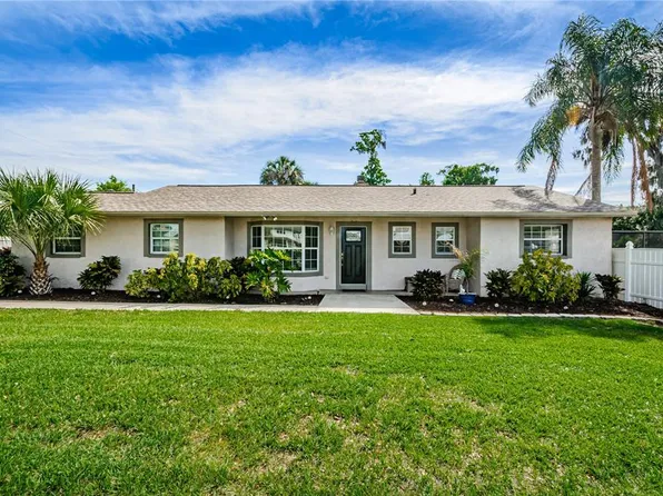 2702 Little Rd, Valrico, FL 33596