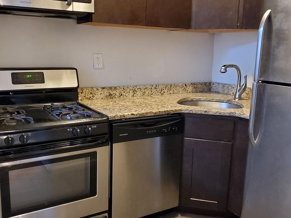 3Br/2Bath