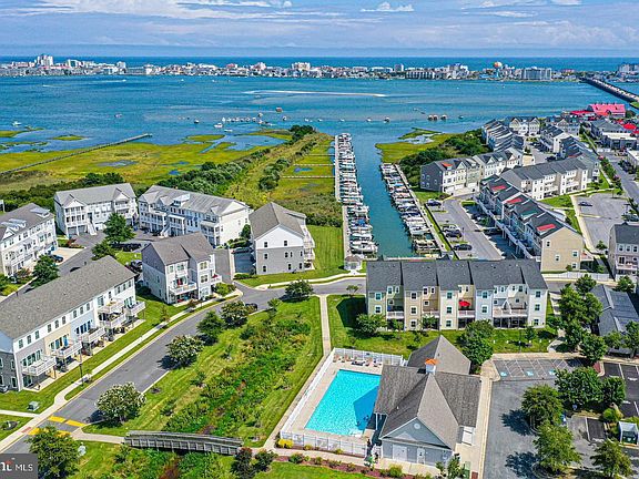 2nd image of 12909 Sand Bar Ln Unit 4