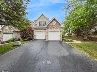 104 Patriot Hill Dr, Basking Ridge, NJ 07920