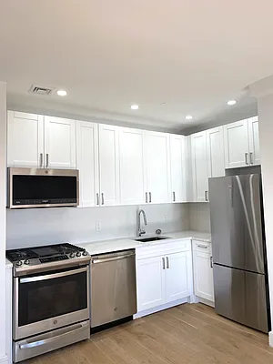 Rented by Avenue Sotheby's International Realty | media 15