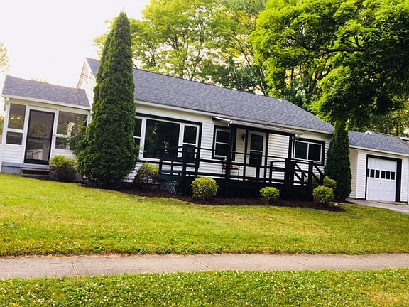 front view with screen porch