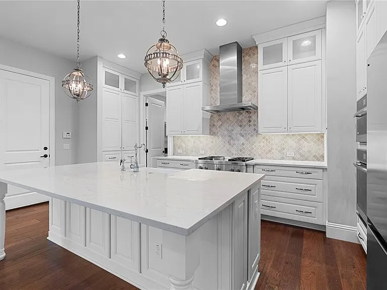 835 W Canton Ave — Photo 9