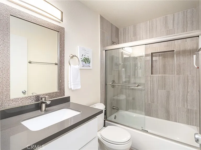 801 S 2nd St #4 — Photo 14