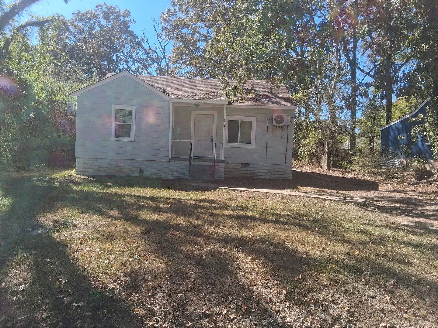 2Bed 1Bath Home — Photo 1