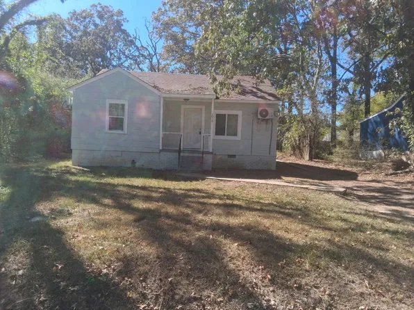 1019 Combs St, Jackson, MS 39204