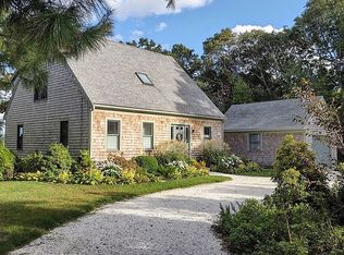 45 Wren Ln, Marstons Mills, MA 02648