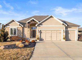 24512 W 79th Ter, Lenexa, KS 66227