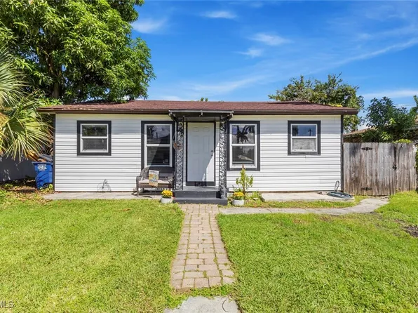 26 Cypress St, North Fort Myers, FL 33903