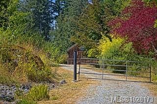 4th image of 672 Isabella Point Rd