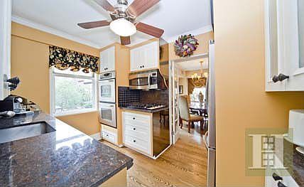 3rd image of 200 E 78th St APT 4D