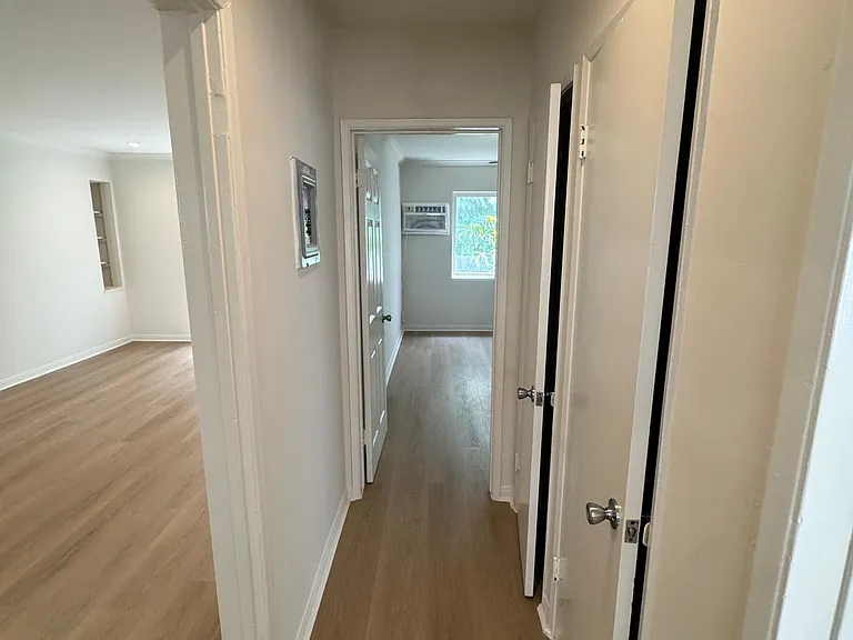 1541 N Detroit St #8 — Photo 15