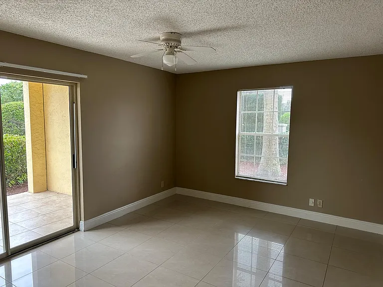 6283 La Costa Dr #D — Photo 5
