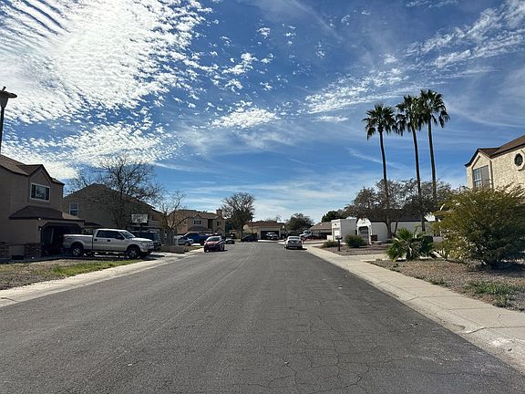 4th image of 6121 W Maui Ln