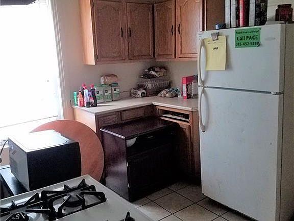 4th image of 277 W Lafayette Ave