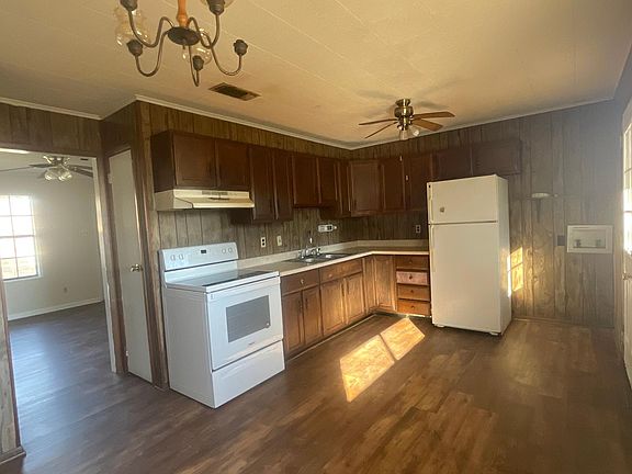 3rd image of 495 Nila Sue Dr