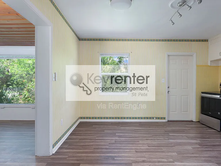 441 57th St N — Photo 10