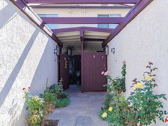 2nd image of 806 E Acacia Ave APT D
