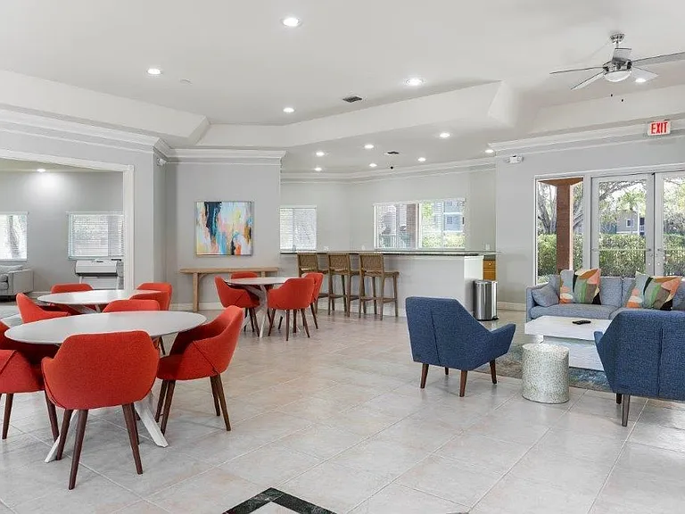 Weston Place Apartments — Photo 45