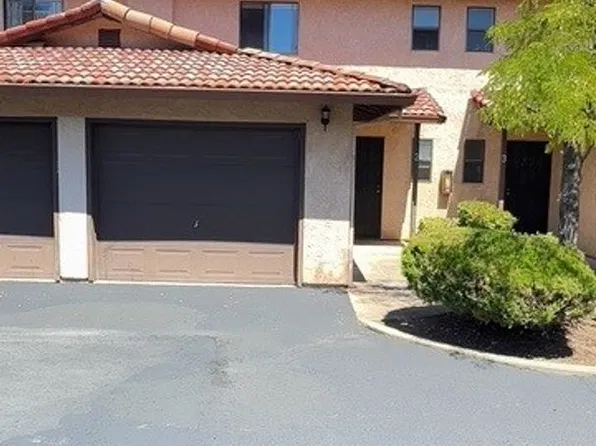 miss813, 813 Mission Sierra Ct #1, Redding, CA 96003