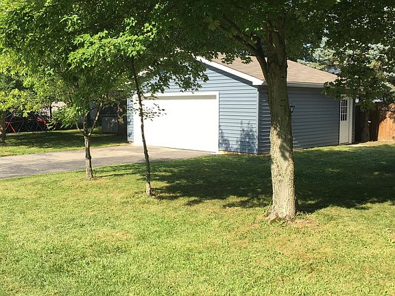 4th image of 934 Bryce Ave