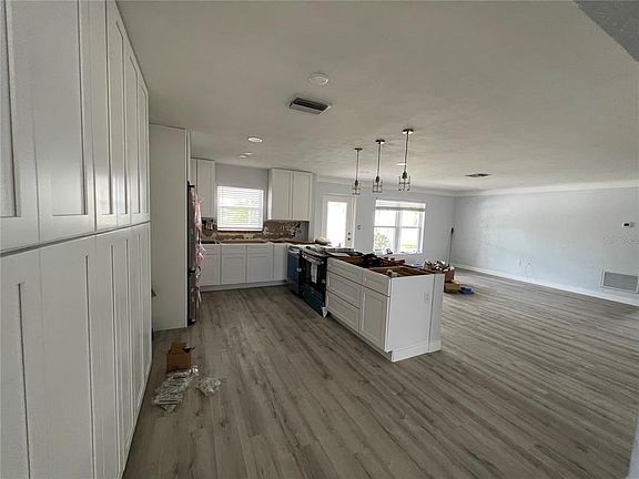 4th image of 6016 24th Ave N