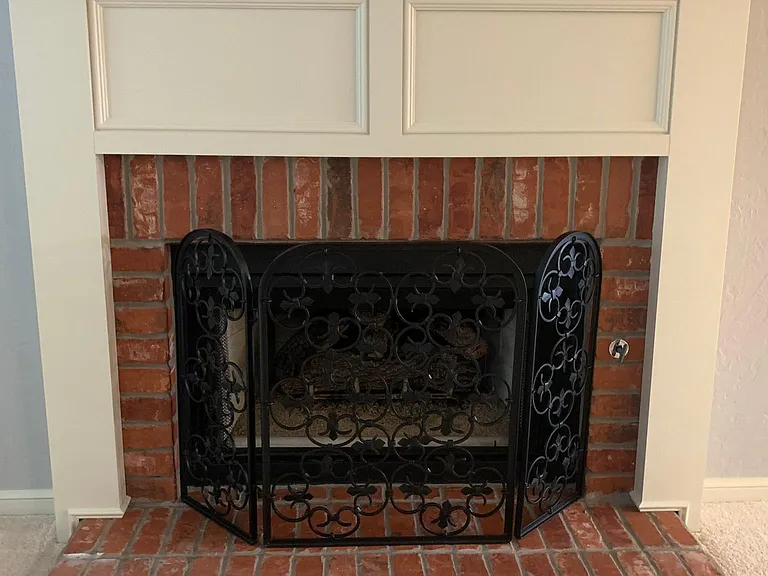 Fireplace - Gas Logs
