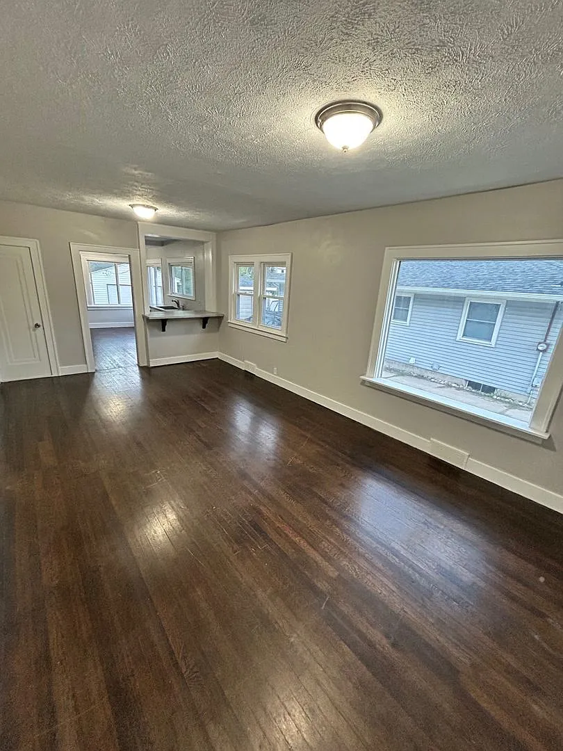 1649 Havana Ave SW — Photo 2
